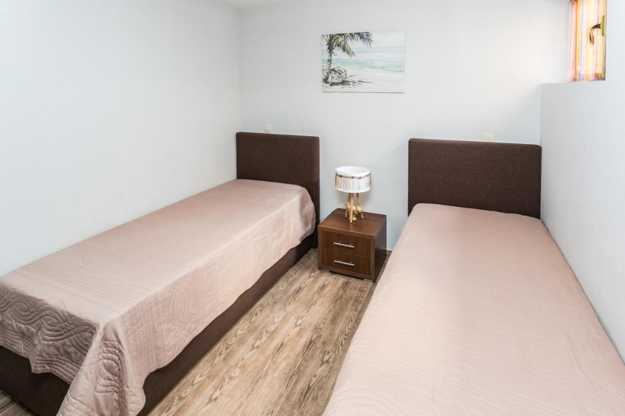 Keystone Apartments دونجي مورينج المظهر الخارجي الصورة